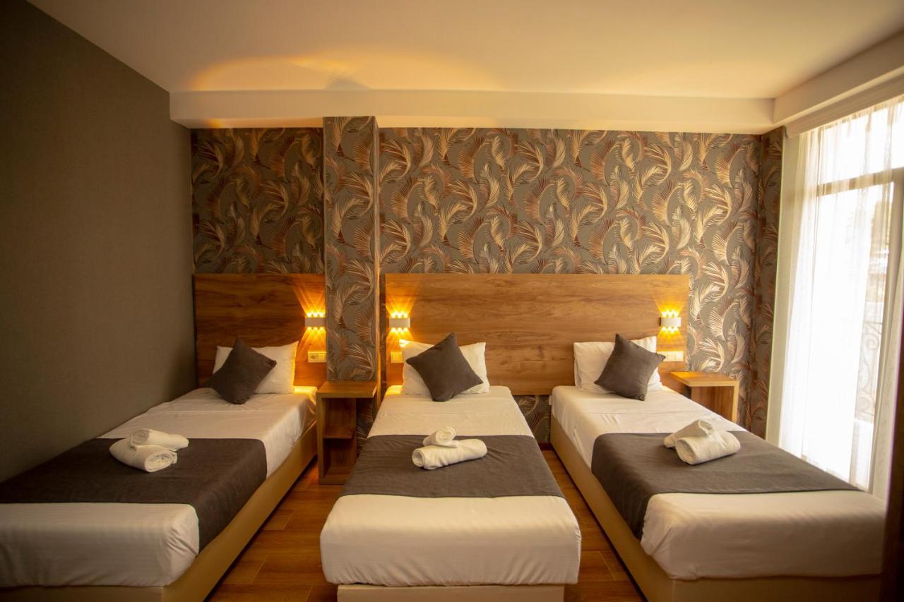 Pollux Hotel Batumi Exterior photo