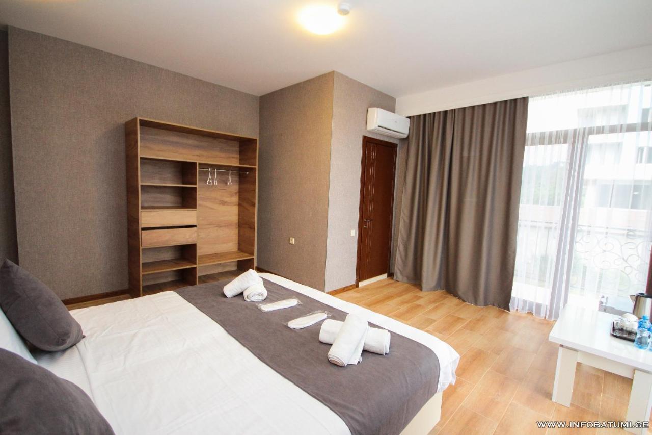 Pollux Hotel Batumi Exterior photo